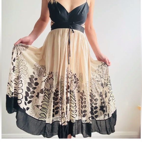 BCBG Max Azria Silk-Contrast Midi Dress EUC - Picture 2 of 11